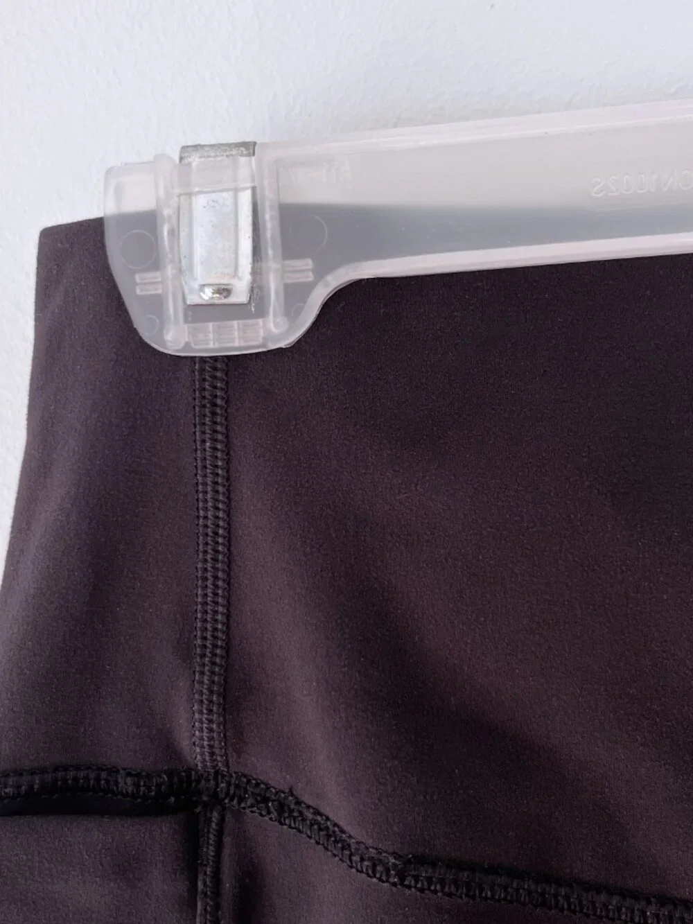 Vuori Studio Pocket Legging - Picture 10 of 10